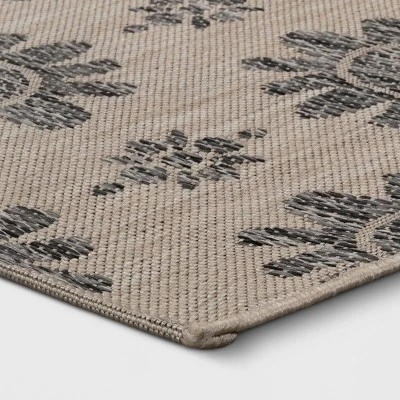 Dark Daisy Outdoor Rug Black - Opalhouse™ 4 Dark Daisy Outdoor Rug Black - Opalhouse™ - Image 2
